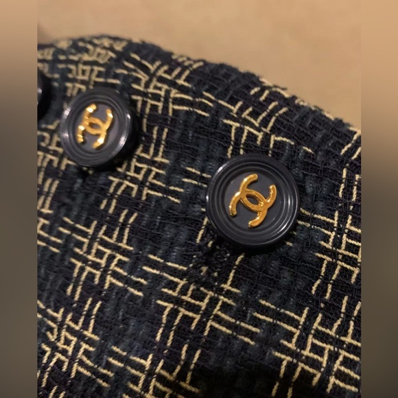 Chanel runway coat - Picture 3 of 10